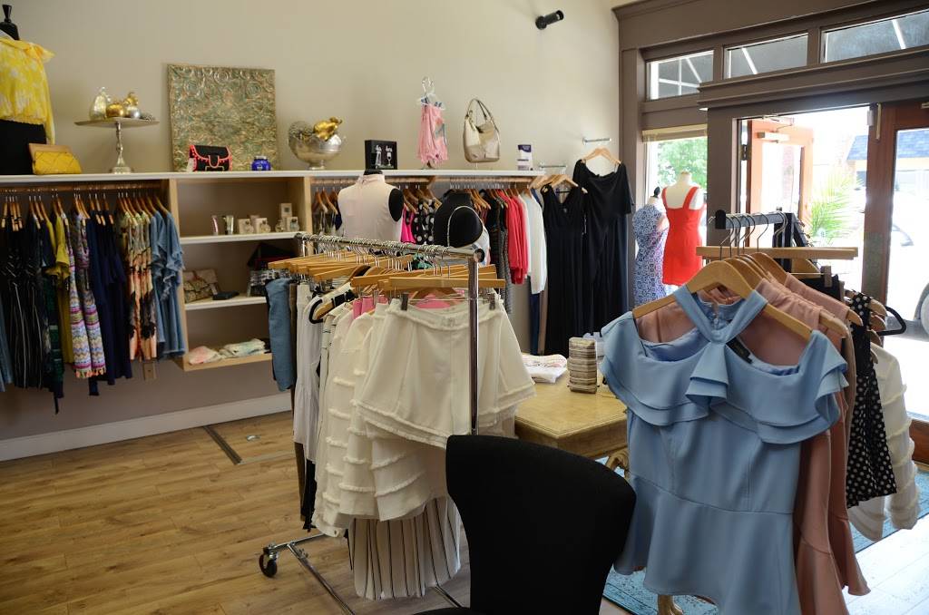 Sapphire on Spring Boutique | 326 Spring St, Jeffersonville, IN 47130, USA | Phone: (812) 920-0017