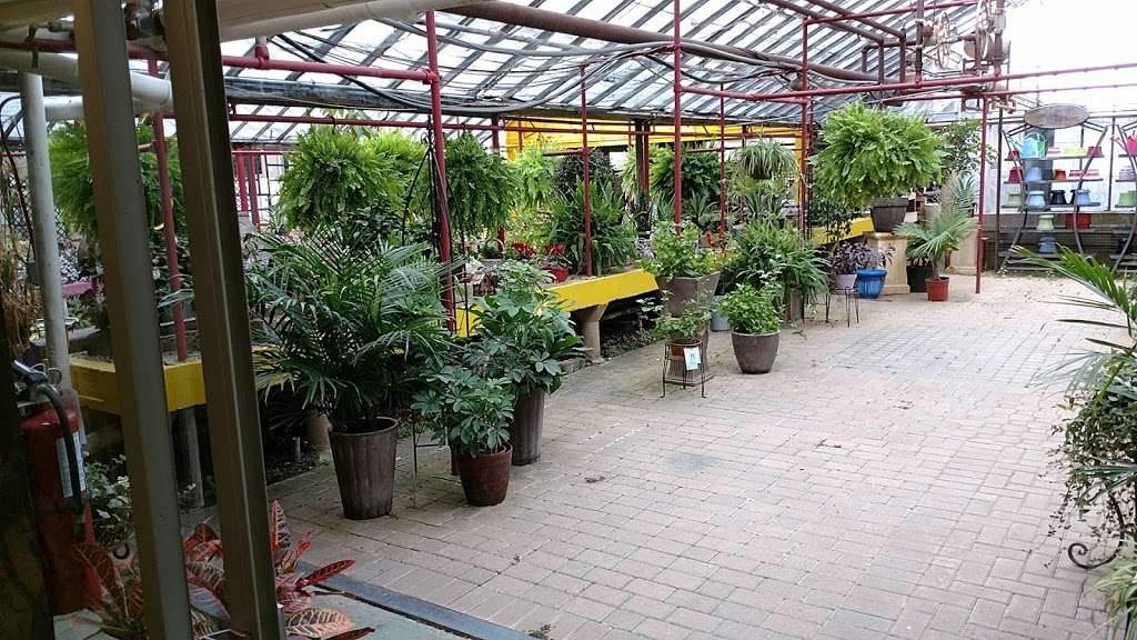 Flowerwood Garden Center | 7625 US-14, Crystal Lake, IL 60012, USA | Phone: (815) 459-6200