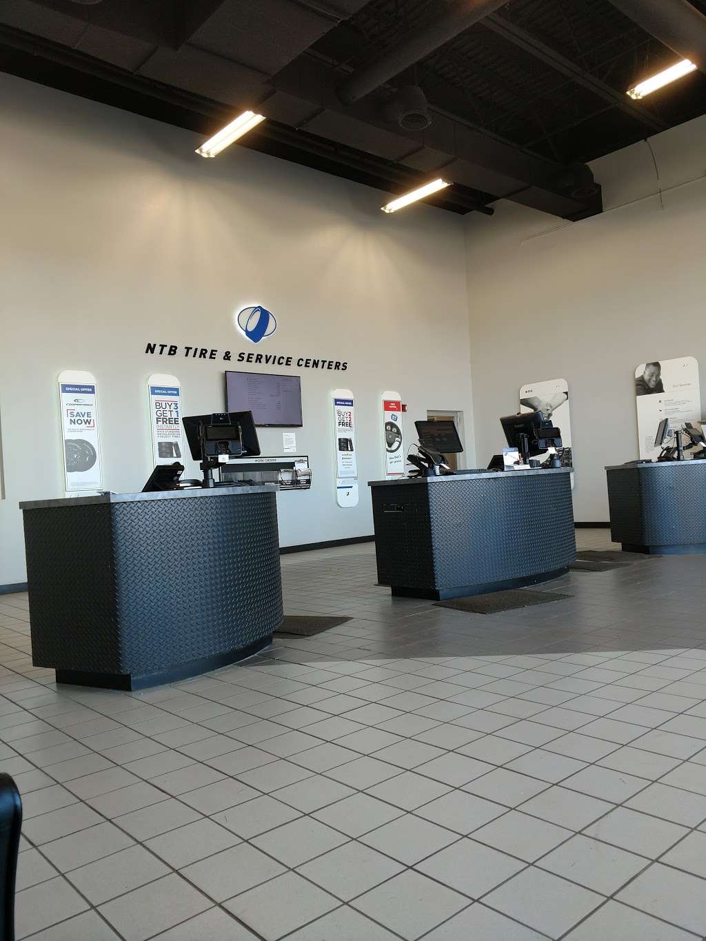 NTB-National Tire & Battery | 871 E Dundee Rd, Palatine, IL 60074, USA | Phone: (847) 776-8540