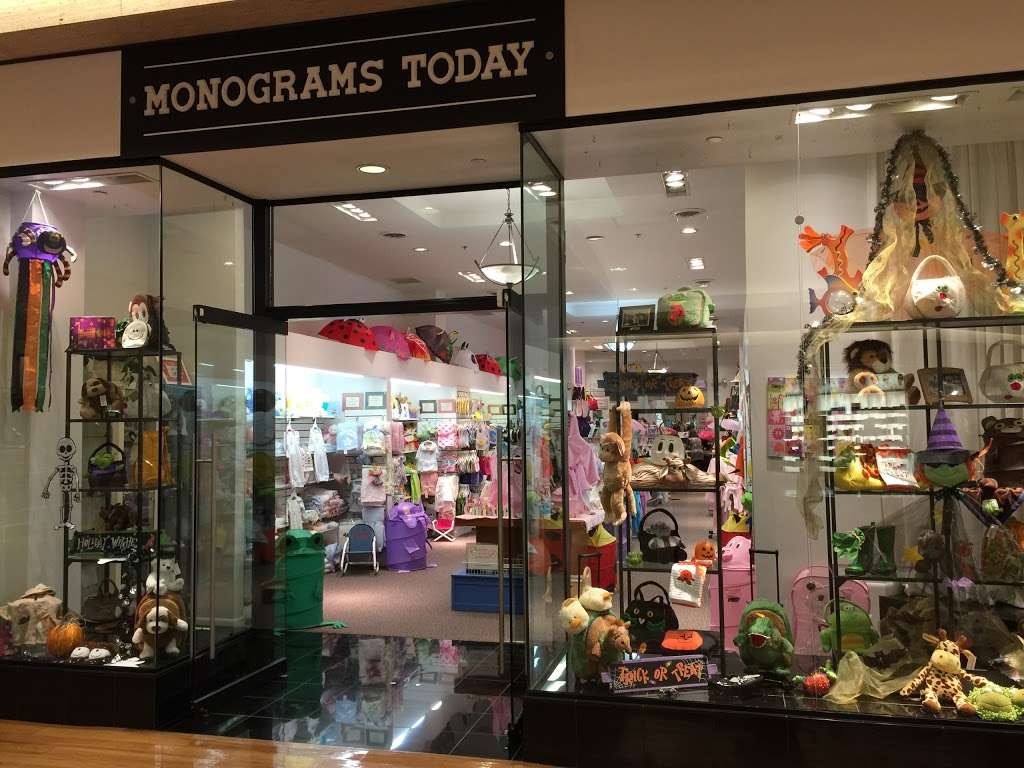Monograms Today | 1094 Northbrook Ct, Northbrook, IL 60062, USA | Phone: (847) 559-0033