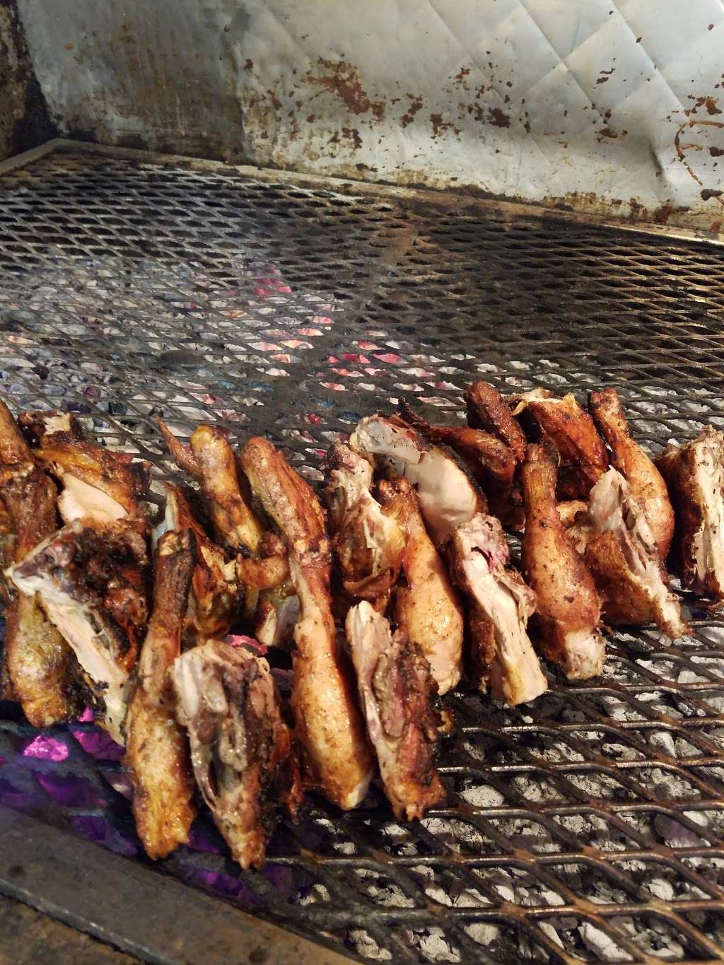 Pollo Asado El Rodeo | 7702 East Fwy, Houston, TX 77020, USA | Phone: (713) 673-2378