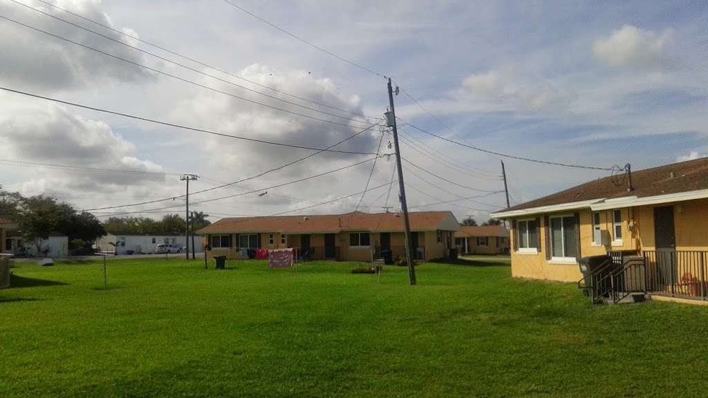 Murphys Mobile Home Park | 800 McClure Rd, Pahokee, FL 33476, USA