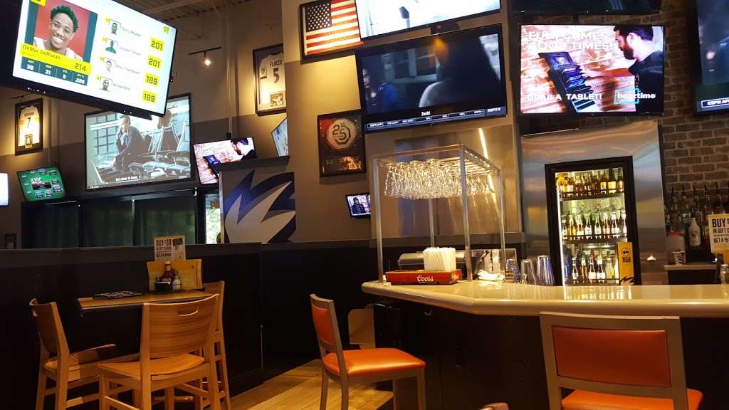 Buffalo Wild Wings | 230 Railway Ln, Hagerstown, MD 21740 | Phone: (301) 766-7250