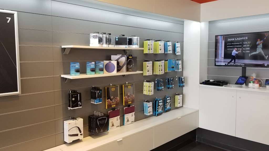 AT&T Store | 3950 N Fry Rd Suite 900, Katy, TX 77449, USA | Phone: (281) 579-7144