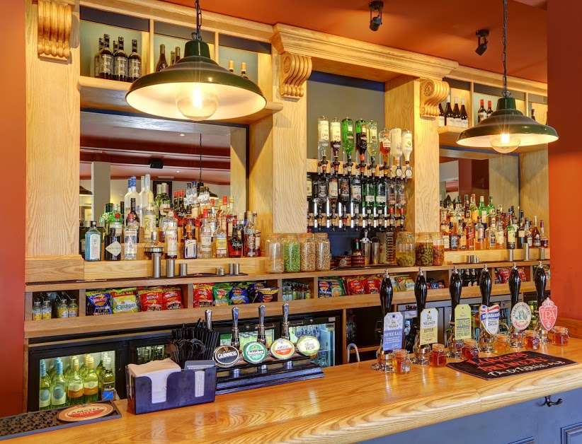 The Rose & Crown | Farnborough Way, Orpington BR6 6BT, UK | Phone: 01689 869029