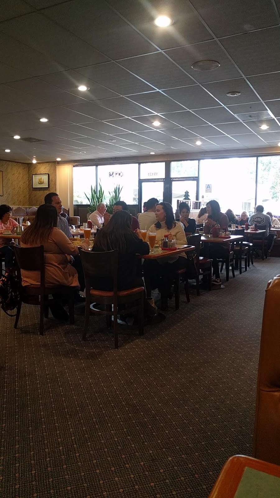 New Peking Restaurant Cerritos | 19131 Bloomfield Ave, Cerritos, CA 90703, USA | Phone: (562) 865-8139