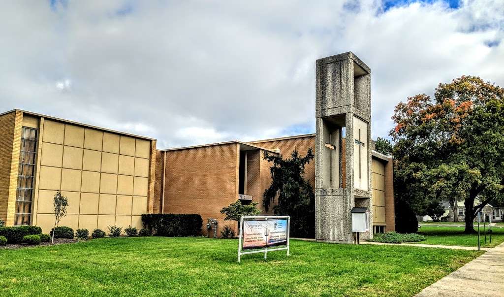 Overland Park Lutheran Church | 7810 W 79th St, Overland Park, KS 66204, USA | Phone: (913) 642-4461