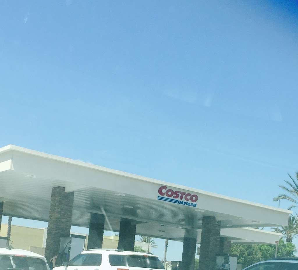 Costco Gasoline - gas station  | Photo 6 of 10 | Address: 2700 Park Ave, Tustin, CA 92782, USA | Phone: (714) 338-1933