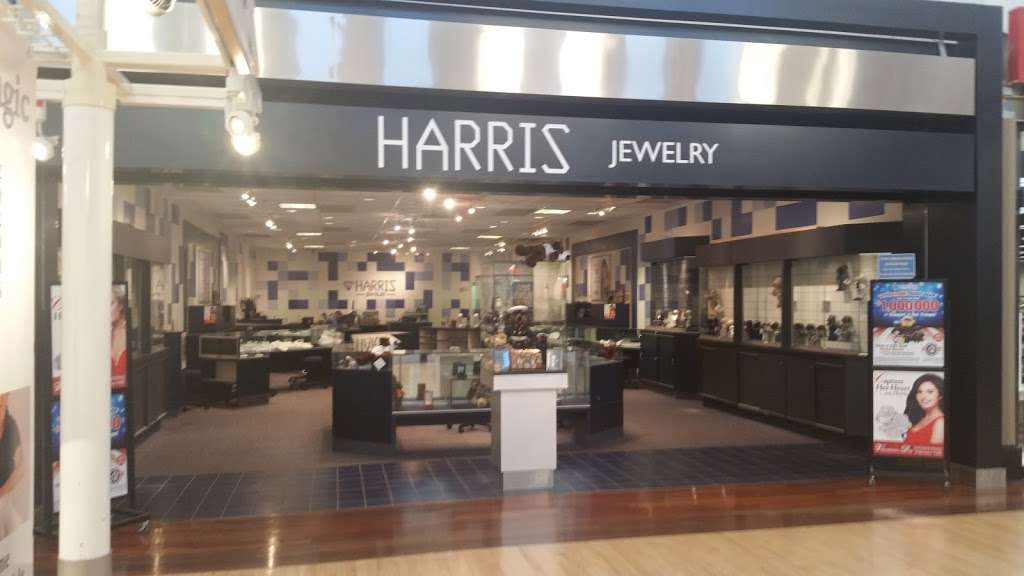 Harris Jewelry | 6170 Grand Avenue Space# 675, Gurnee, IL 60031 | Phone: (847) 855-9201