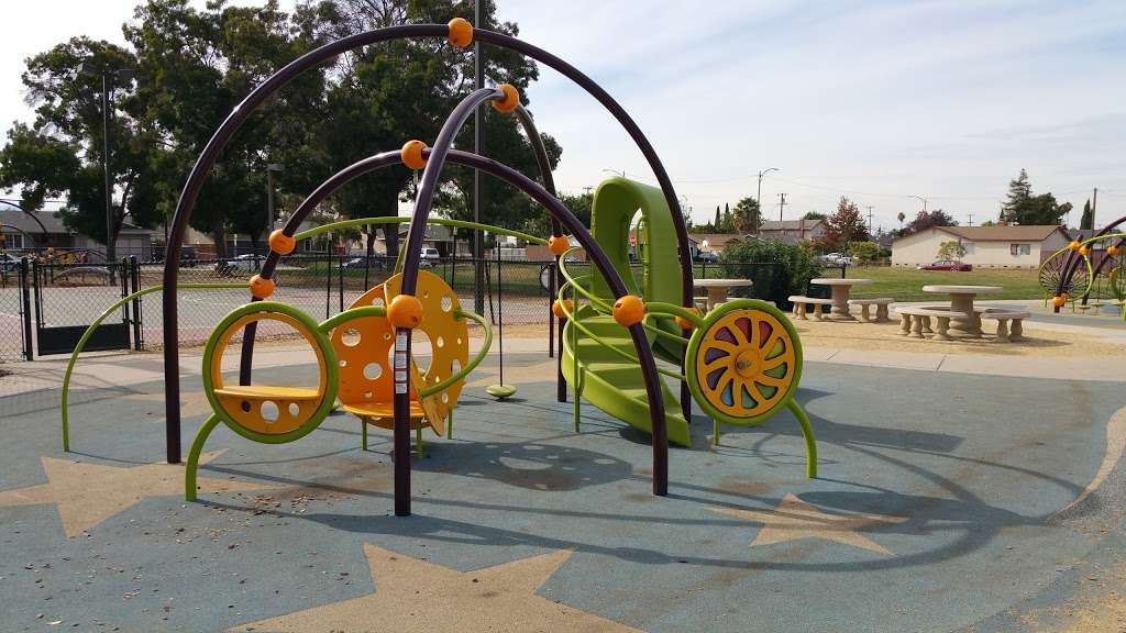 Hillview Park | 2255 Ocala Ave, San Jose, CA 95122, USA | Phone: (408) 793-5510