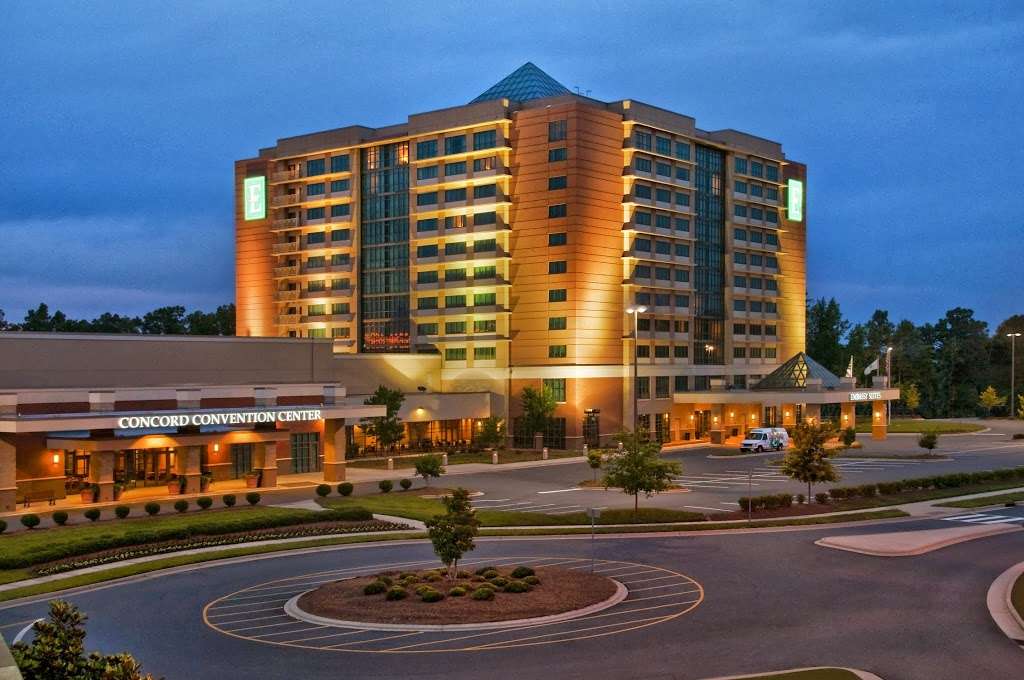 Embassy Suites by Hilton Charlotte Concord Golf Resort & Spa | 5400 John Q. Hammons Dr NW, Concord, NC 28027, USA | Phone: (704) 455-8200