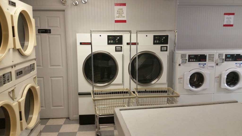 laundry Mat | 200 S 2nd St, Wernersville, PA 19565, USA | Phone: (610) 698-1686