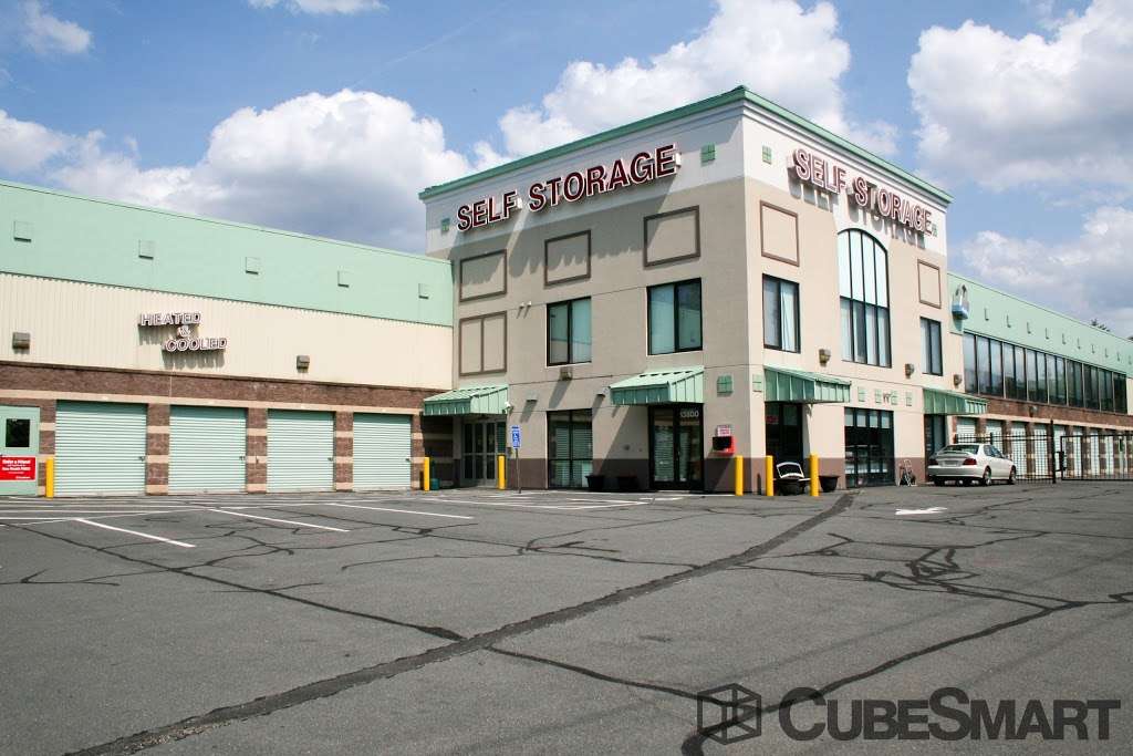 CubeSmart Self Storage | 13800 McLearen Rd, Herndon, VA 20171, USA | Phone: (703) 437-8100