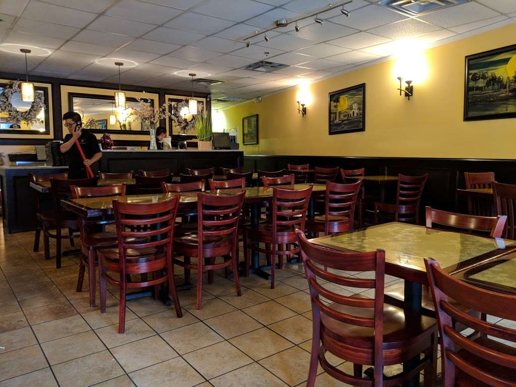 Pho & Beyond | 47 Easton Rd, Willow Grove, PA 19090, USA | Phone: (215) 659-3464