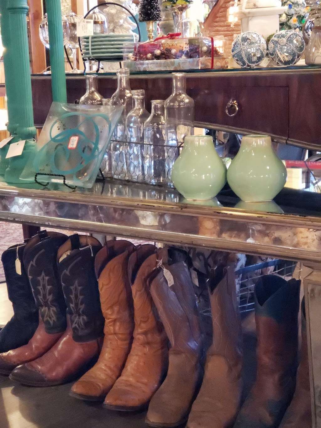 Vintique | 7885 W Sahara Ave #109, Las Vegas, NV 89117, USA | Phone: (702) 209-2767