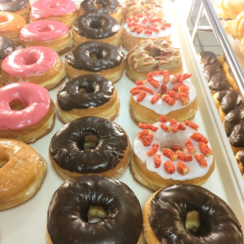 Golden West Donuts | 10948 Imperial Hwy # 106, Norwalk, CA 90650, USA | Phone: (562) 864-8443