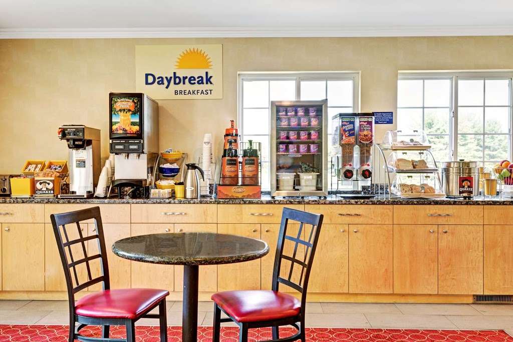 Days Inn by Wyndham Bethel - Danbury | 18 Stony Hill Rd, Bethel, CT 06801 | Phone: (203) 743-5990