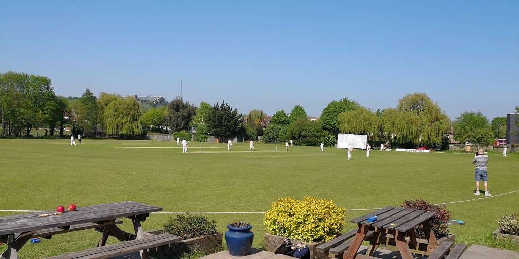 Crouch End Playing Fields | 185a Park Rd, London N8 8JJ, UK
