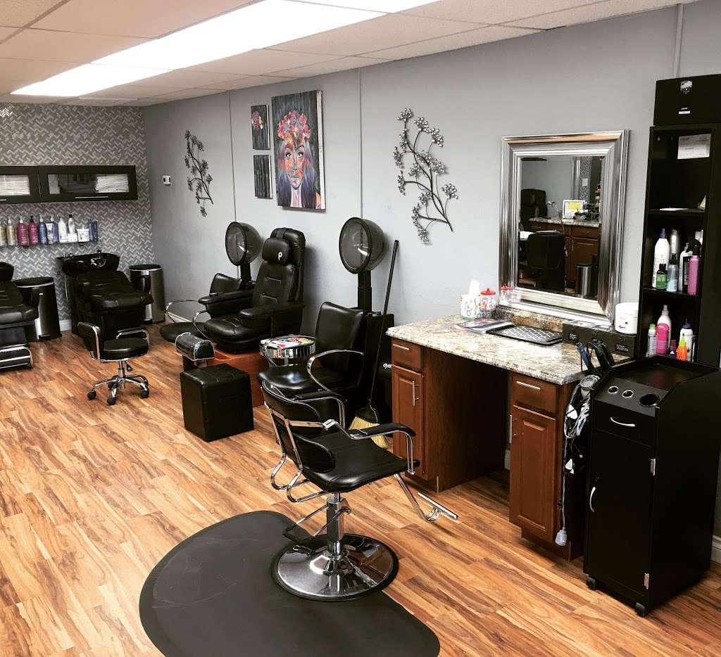 Creative Hair & Nail Design | 18843 Outer Hwy 18 S, Apple Valley, CA 92307, USA | Phone: (760) 242-5463