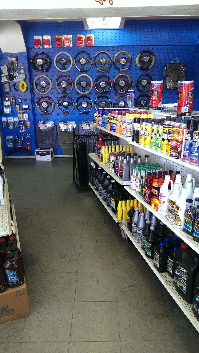 Linper Discount Auto Parts | 929 W 29th St, Hialeah, FL 33012, USA | Phone: (305) 885-0868