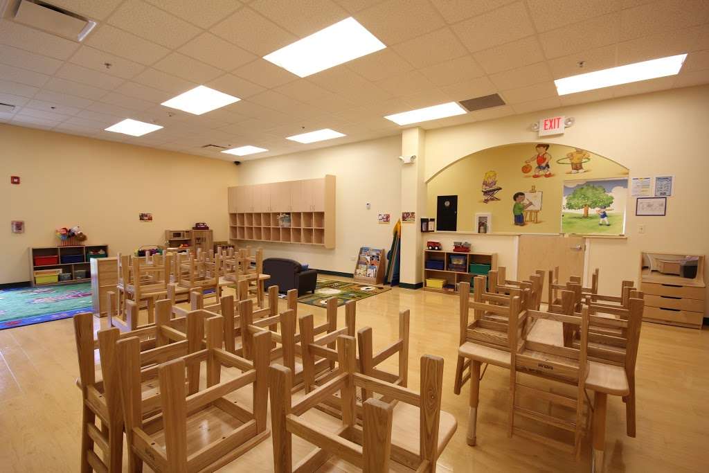 Kiddie Academy of Naperville | 2828 Patriots Ln, Naperville, IL 60563 | Phone: (630) 416-8000