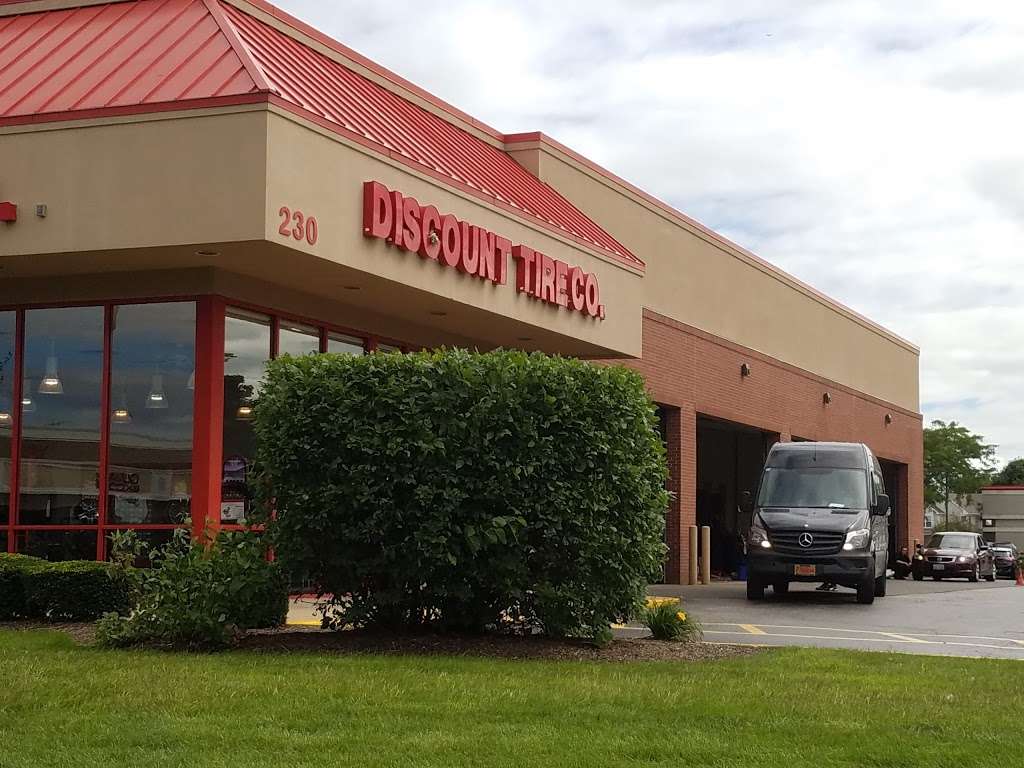 Discount Tire | 230 Douglas Rd, Oswego, IL 60543, USA | Phone: (630) 906-7131