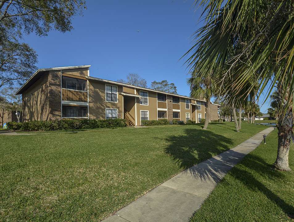 Forestlake Apartment Homes | 132 Forest Lake Blvd, Daytona Beach, FL 32119, USA | Phone: (833) 214-4756