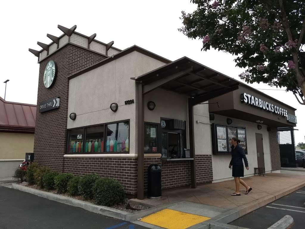 Starbucks | 17254 Lakewood Blvd, Bellflower, CA 90706, USA | Phone: (562) 804-5338