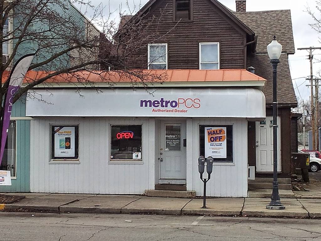 Metro by T-Mobile | 2020 Broadway, Fort Wayne, IN 46802, USA | Phone: (260) 387-5677