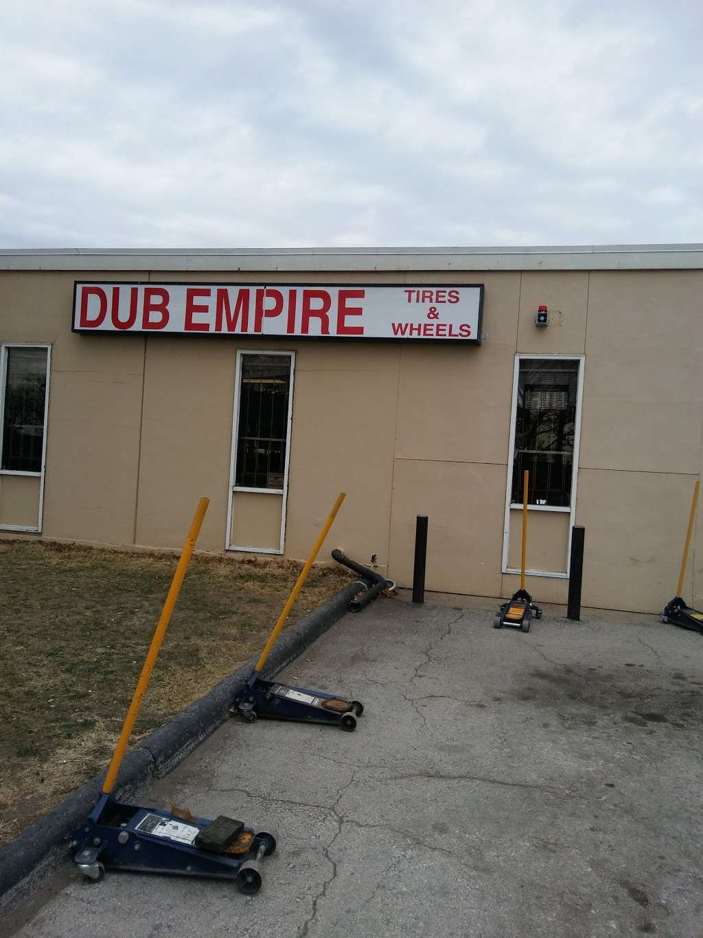 Dub Empire | 10730 E US Hwy 40, Independence, MO 64055, USA | Phone: (816) 353-3827