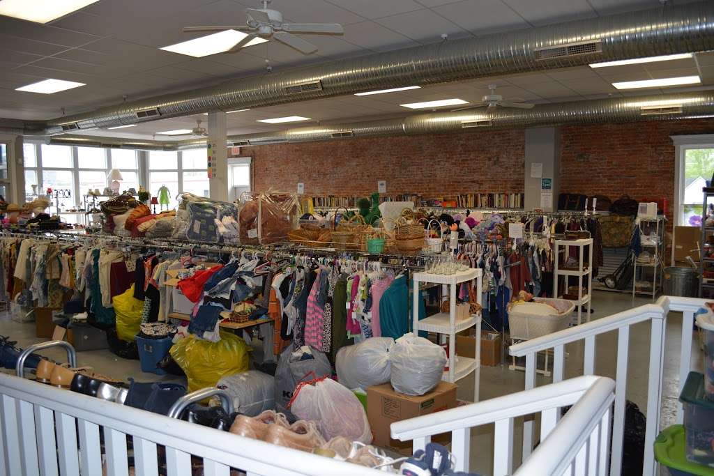 Pleasant Hill Thrift Store | 100 Veterans Pkwy, Pleasant Hill, MO 64080, USA | Phone: (816) 987-3600