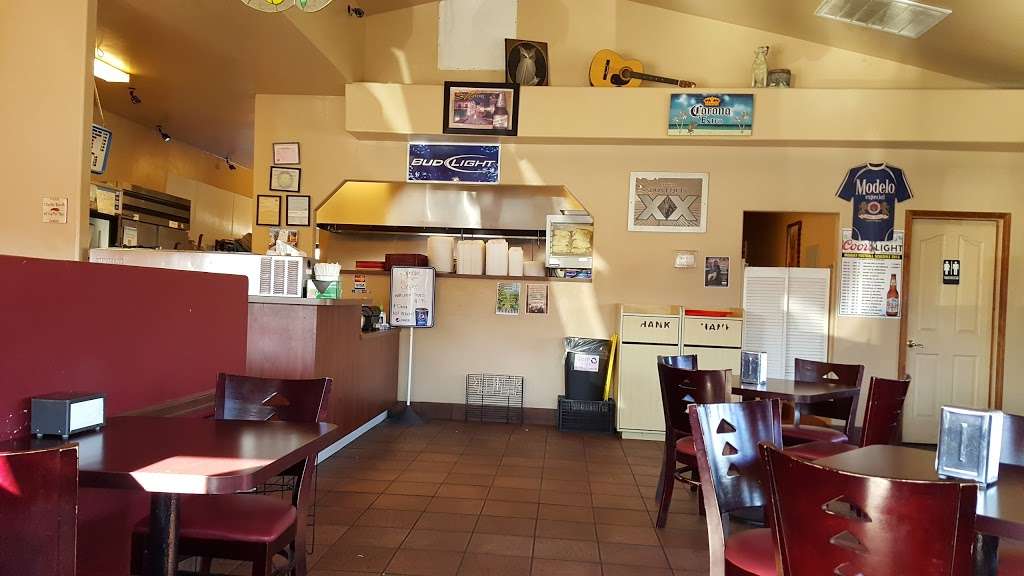 Taco Samich | 211 E Tehachapi Blvd, Tehachapi, CA 93561, USA | Phone: (661) 823-8947