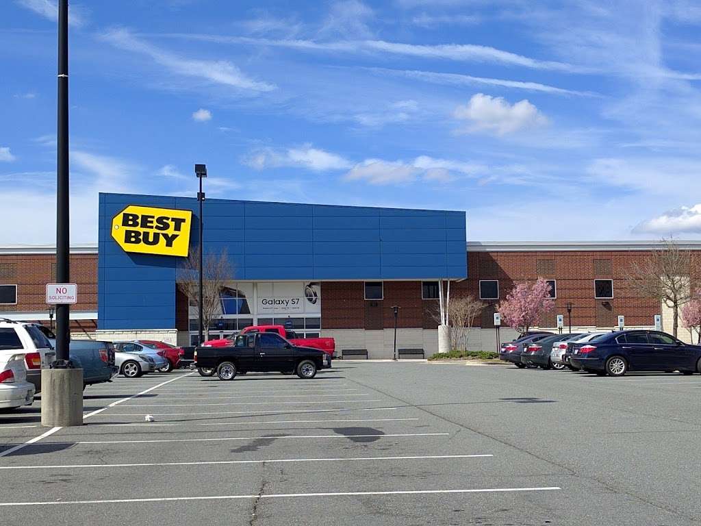 Best Buy | 10221 Perimeter Pkwy, Charlotte, NC 28216, USA | Phone: (704) 598-0172
