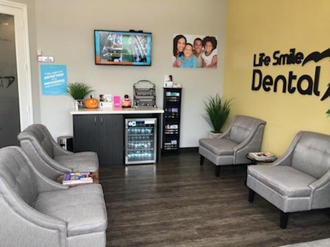 Life Smile Dental | 211 W El Dorado Blvd Ste # C, Friendswood, TX 77546 | Phone: (832) 895-3405