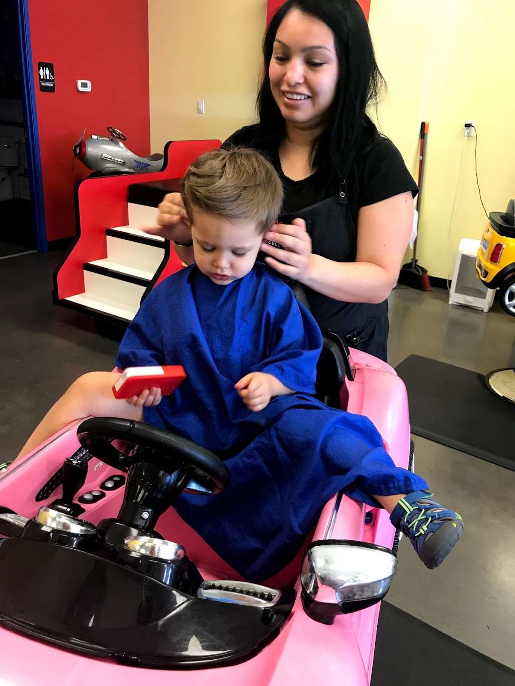 Cookie Cutters Haircuts for Kids - Scottsdale | SCOTTSDALE, 7000 E Mayo Blvd Suite 1085, Phoenix, AZ 85054 | Phone: (480) 419-2900