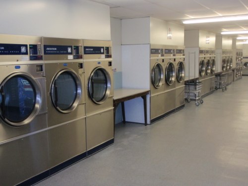 Aragona Laundry Land Laundromat | 4848 Virginia Beach Blvd, Virginia Beach, VA 23462, USA | Phone: (434) 793-2011