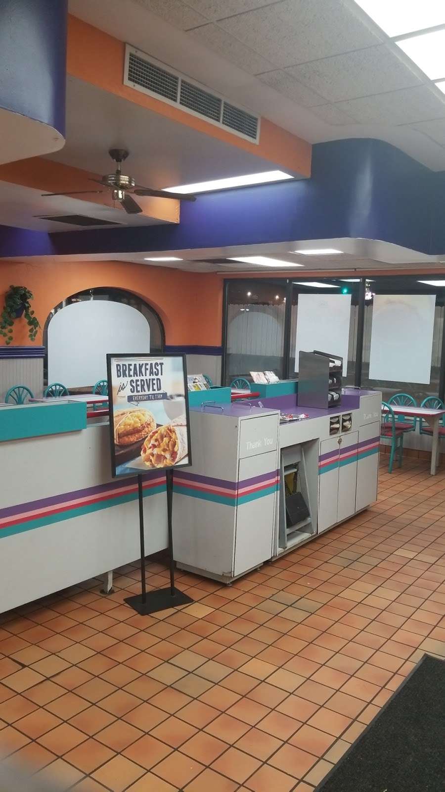 Taco Bell | 8760 W 95th St, Hickory Hills, IL 60457, USA | Phone: (708) 599-6442