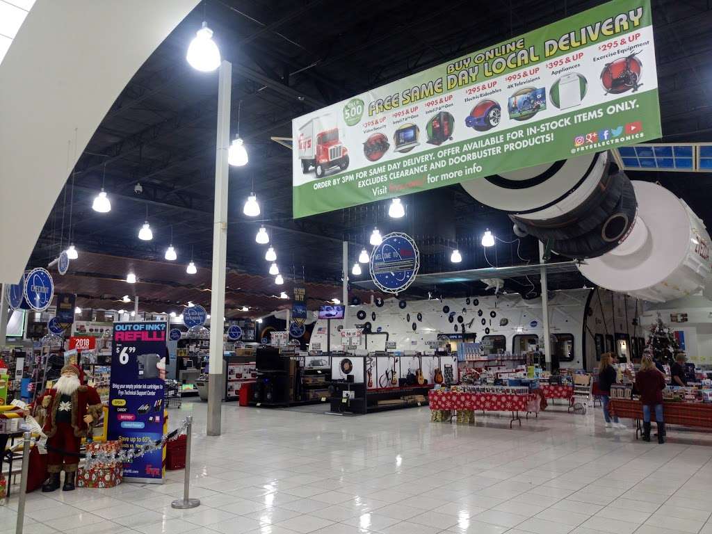 Frys Electronics | 21300 Gulf Fwy, Webster, TX 77598 | Phone: (281) 338-1762