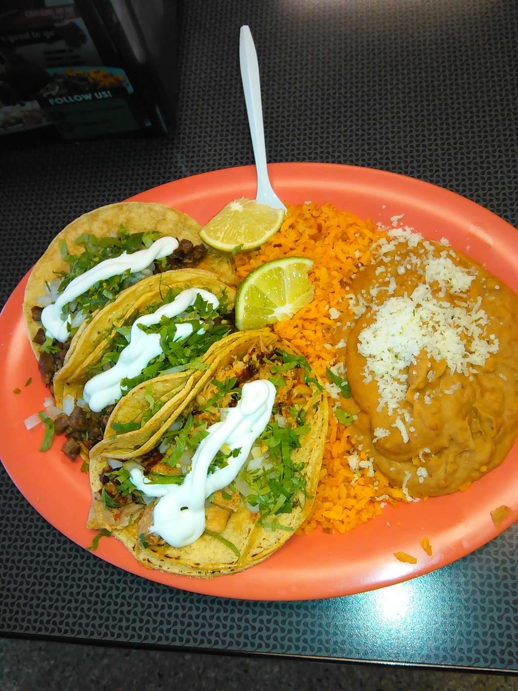 Cilantro Taco Grill | 503 W Lake St, Addison, IL 60101, USA | Phone: (630) 903-6626