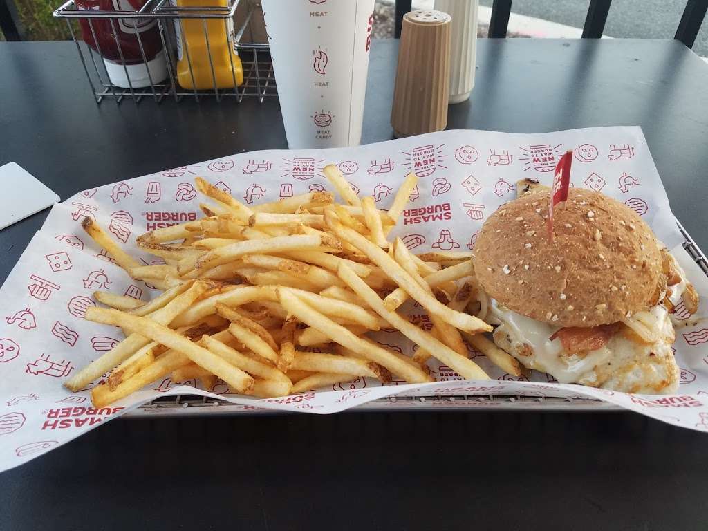 Smashburger | 14082 Promenade Commons St, Gainesville, VA 20155, USA | Phone: (703) 743-7060