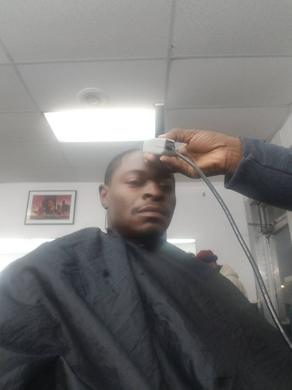 Buzz Barber Shop | 20094 Livernois # A, Detroit, MI 48221, USA | Phone: (313) 341-4352