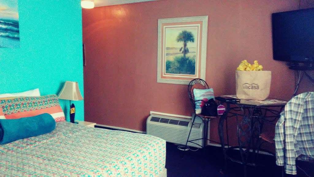 Sea Dip Beach Resort | 1233 S Atlantic Ave, Daytona Beach, FL 32118, USA | Phone: (386) 253-0334