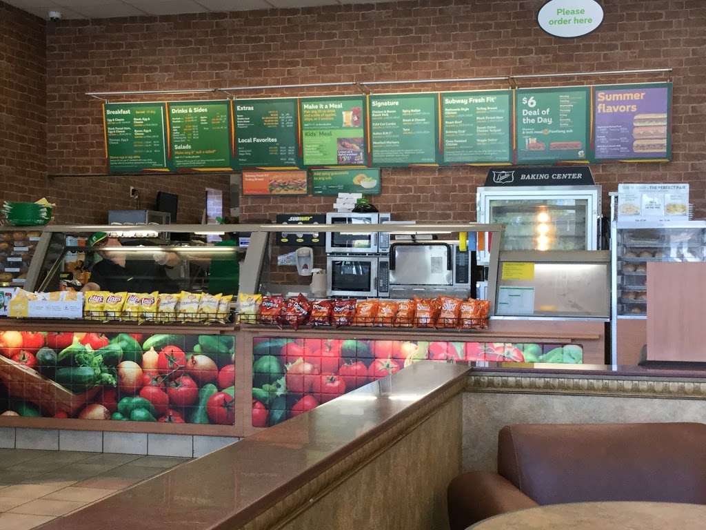 Subway | 2475 W Jonathan Moore Pike, Columbus, IN 47201, USA | Phone: (812) 378-0621