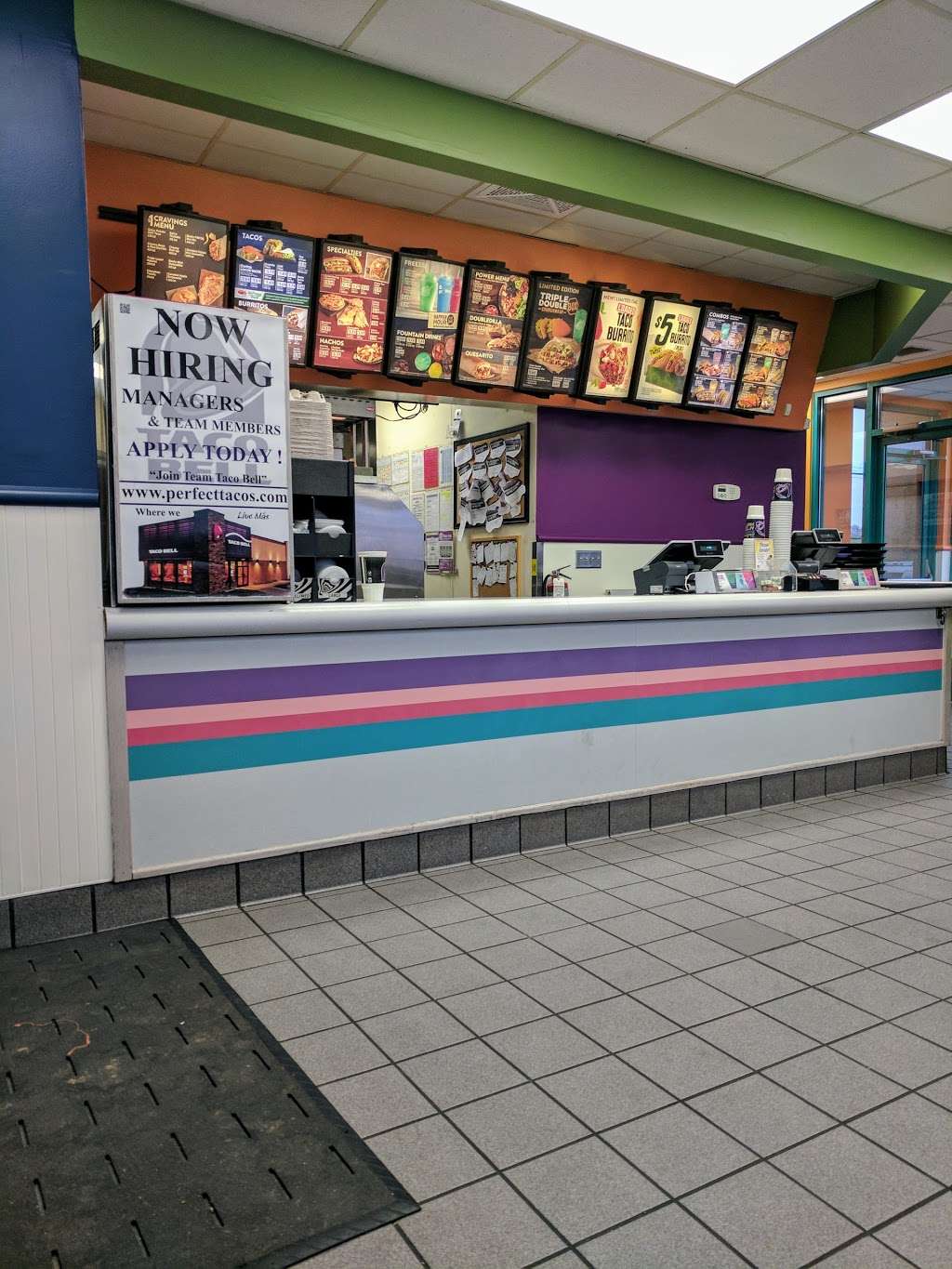 Taco Bell | 1462 Geneva St, Delavan, WI 53115, USA | Phone: (262) 740-0517