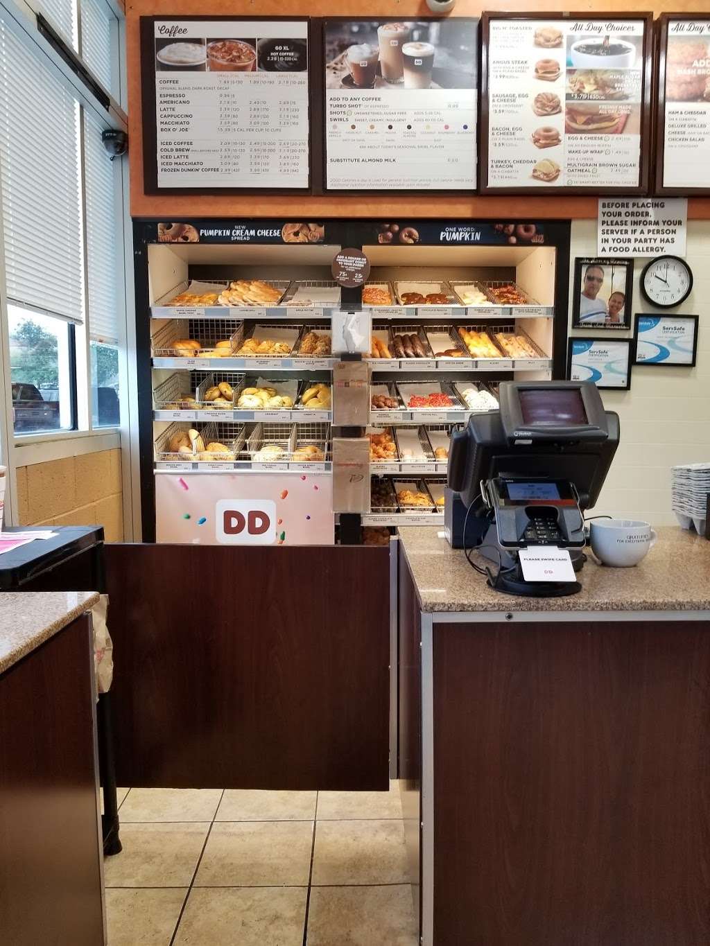 Dunkin | 1149 Hingham St, Rockland, MA 02370, USA | Phone: (781) 982-3189