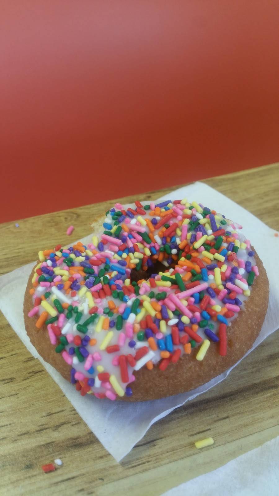 Coliseum Donuts | 1530 N Coliseum Blvd, Fort Wayne, IN 46805, USA | Phone: (260) 420-0918