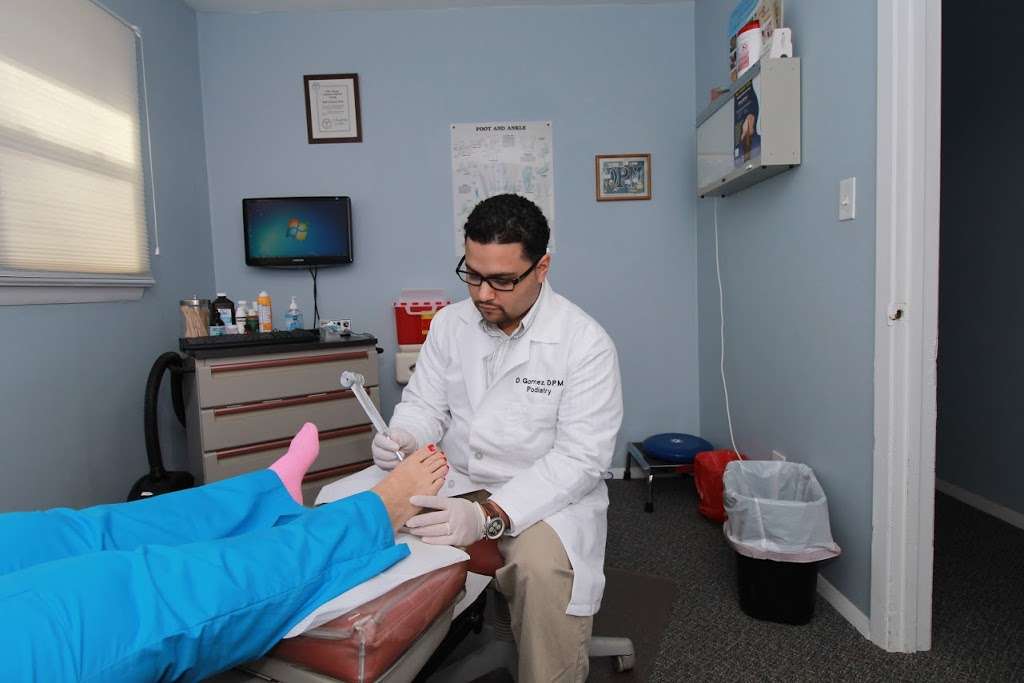 Dr. Danny J Gomez | 318 Chestnut St, Roselle Park, NJ 07204 | Phone: (908) 687-5757