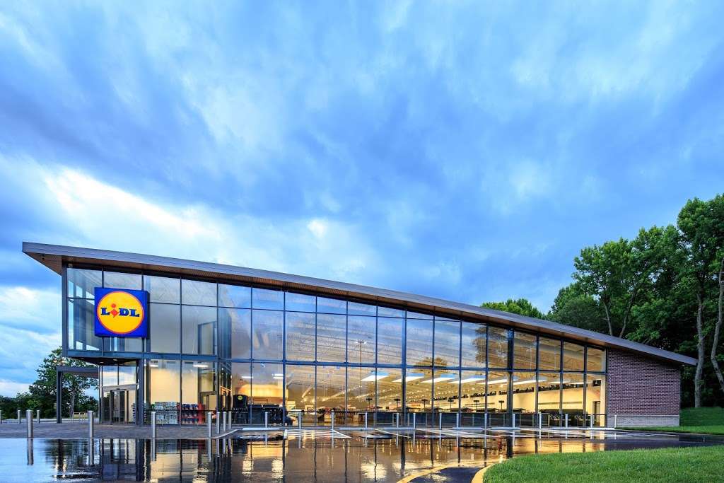 Lidl | 16601 Dumfries Rd, Dumfries, VA 22025, USA | Phone: (844) 747-5435