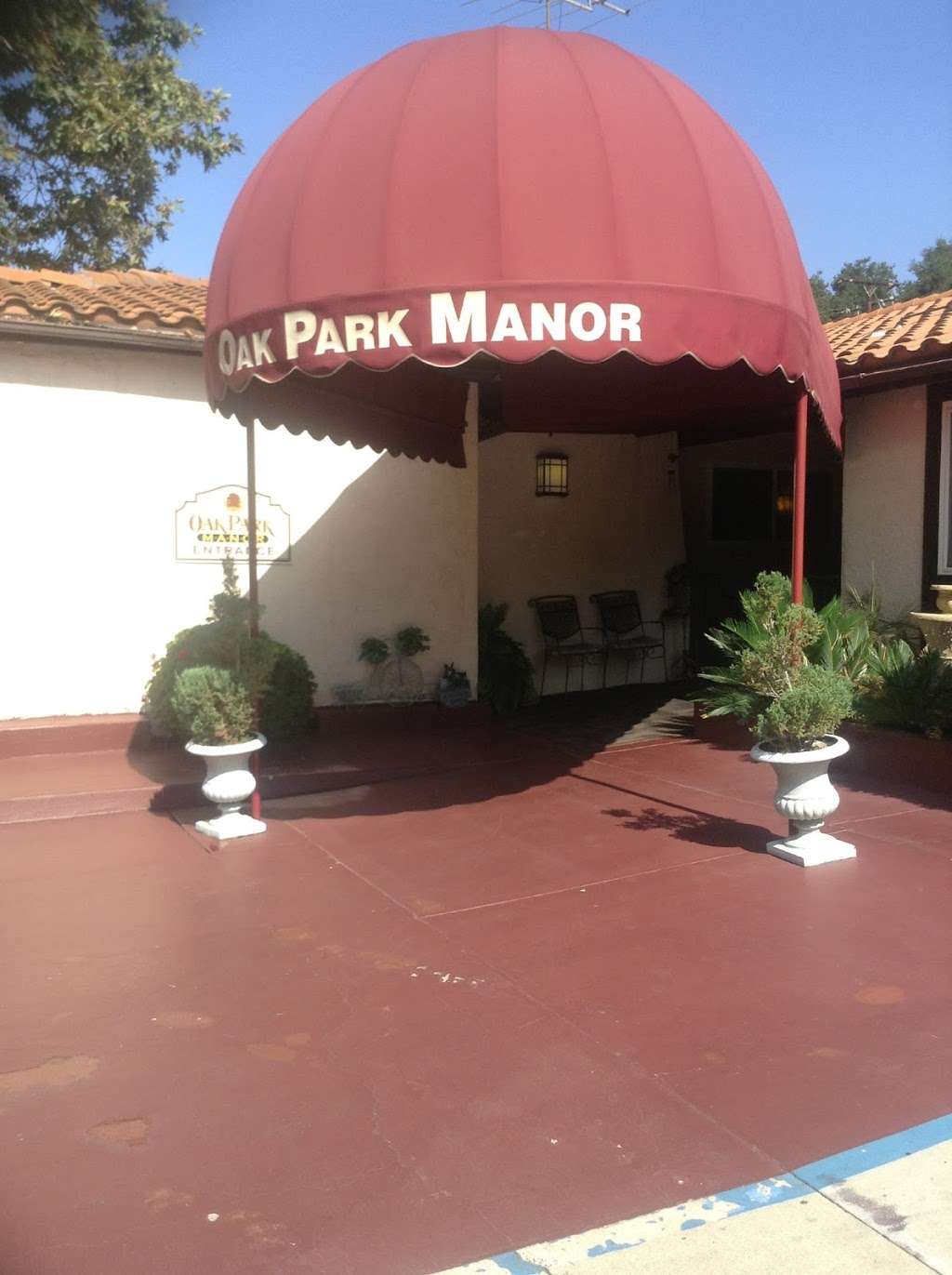 Oak Park Manor | 501 S College Ave, Claremont, CA 91711, USA | Phone: (909) 626-0117