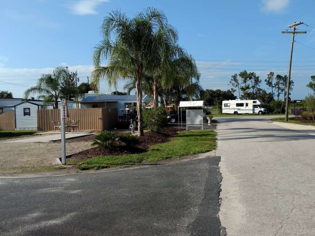 Lake Deaton RV Park | 4855 Co Rd 146, Wildwood, FL 34785, USA | Phone: (352) 748-2397